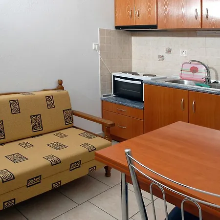 Zouzoula House * Milína