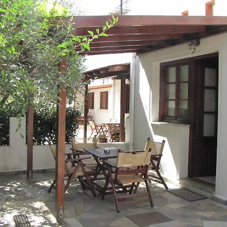 Apartment Zouzoula House Milína