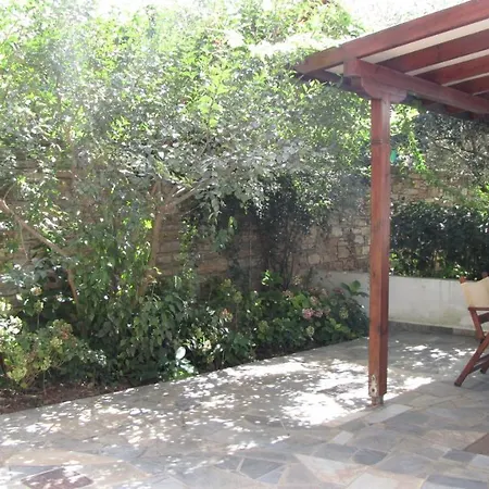 Zouzoula House Apartment