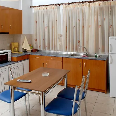 Zouzoula House Apartment