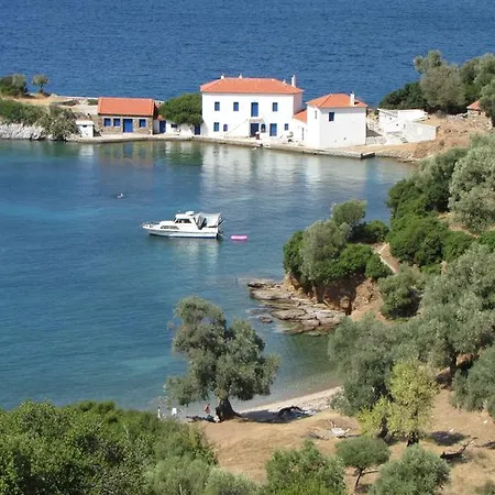 Apartment Zouzoula House Milína
