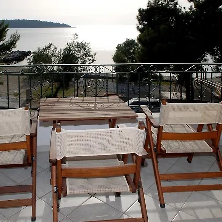 Zouzoula House Apartment Milina